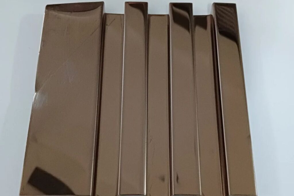 SS Mirror Finish Fluted Panel in usa